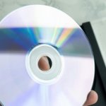 Jak bezpiecznie czyścić płyty Blu-ray z grami? Poradnik krok po kroku